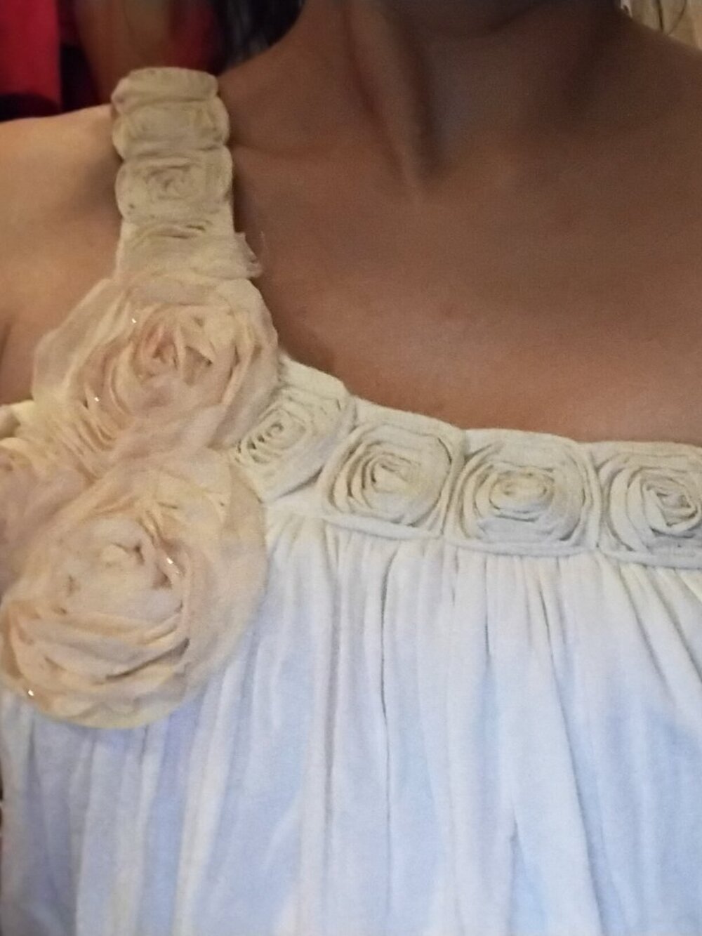 One Shoulder white and peach rosette top by Sky size small - Picture 5 of 6